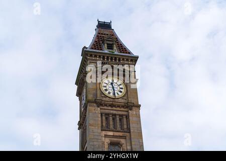 Torre dell'orologio vittoriano localmente conosciuta come "Big Brum" a Birmingham, Regno Unito Foto Stock