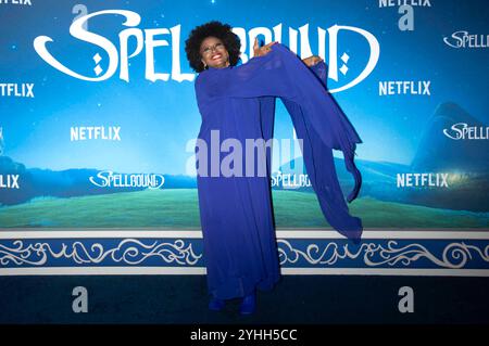 Jenifer Lewis bei der Premiere des Netfilx Animationsfilms Spellbound im Paris Theatre. New York, 11.11.2024 *** Jenifer Lewis alla prima del film d'animazione Netfilx Spellbound al Paris Theatre New York, 11 11 2024 foto:XB.xHinex/xFuturexImagex spellbound 4142 Foto Stock