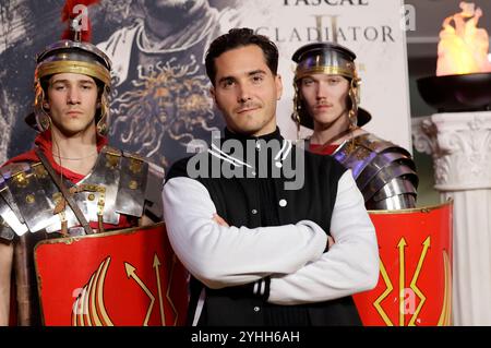 Francois Goeske beim Screening des Kinofilms Gladiator II im Mathäser Filmpalast. München, 11.11.2024 *** Francois Goeske alla proiezione del film Gladiator II a Mathäser Filmpalast Monaco di Baviera, 11 11 2024 foto:XS.xGabschx/xFuturexImagex gladiator muenchen 4122 Foto Stock