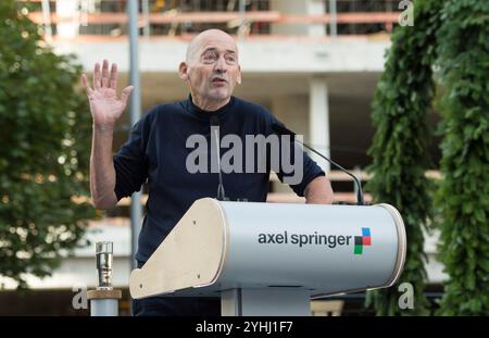 FOTO D'ARCHIVIO: REM KOOLHAAS avrà 80 anni il 17 novembre 2024, l'architetto Rem KOOLHAAS celebrerà la cerimonia del nuovo edificio editoriale di Axel Springer se nelle immediate vicinanze della sede centrale di Berlino, Germania, il 4 settembre 2018. ? Foto Stock