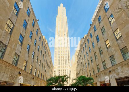 New York, Stati Uniti d'America- Agosto 14, 2017: Rockefeller Center è un grande complesso costituito da 19 edifici commerciali che coprono 22 acri tra 48th e 51st St Foto Stock