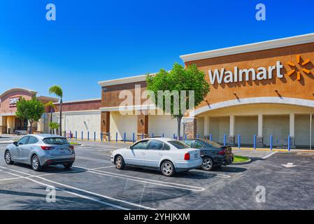 Los Angeles, California, Stati Uniti d'America - 23 Settembre 2018: edificio negozio Walmart a Los Angeles. Foto Stock