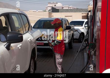 stazione di servizio shell al hamra oman medio oriente Foto Stock