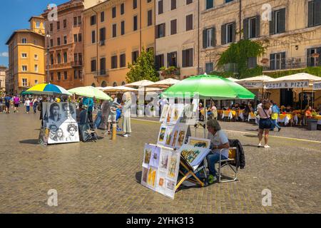ROMA, ITALIA - 11 MAGGIO 2022: Artisti di strada in Piazza Navona, Foto Stock