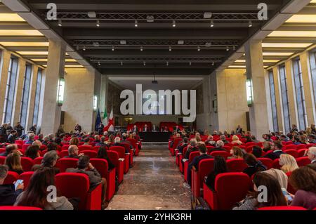 Milano, Italia. 12 novembre 2024. Celebrazione del 150° anniversario di istituzione degli ordini Forensi nell'aula Magna di Palazzo di giustizia - Milano, Italia - Martedì, 12 novembre 2024 (foto Stefano porta/LaPresse) celebrazione del 150° anniversario della costituzione delle associazioni degli Avvocati nell'Aula Magna del Palazzo di giustizia - Milano, Italia - martedì 12 novembre 2024 (foto Stefano porta/LaPresse) credito: LaPresse/Alamy Live News Foto Stock