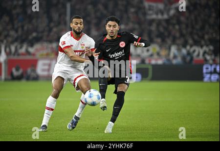 Josha Vagnoman VfB Stuttgart (04) contro Omar Marmoush Eintracht Frankfurt SGE (07) MHPArena, MHP Arena Stuttgart, Baden-Wuerttemberg, Germania, Europ Foto Stock