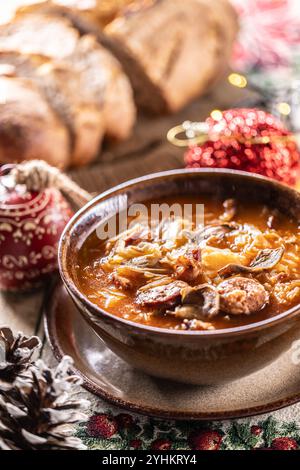 Zuppa di cavolo di Natale, un tradizionale piatto natalizio dell'Europa orientale. Foto Stock