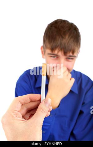 L'adolescente rifiuta una sigaretta Foto Stock