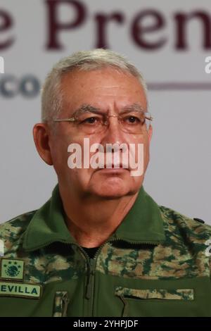 Città del Messico, Messico. 12 novembre 2024. Ricardo Trevilla Trejo, Segretario della difesa Nazionale, parla durante un briefing al Palazzo Nazionale. Il 12 novembre 2024 a città del Messico, Messico. (Credit Image: © Carlos Santiago/eyepix via ZUMA Press Wire) SOLO PER USO EDITORIALE! Non per USO commerciale! Crediti: ZUMA Press, Inc./Alamy Live News Foto Stock