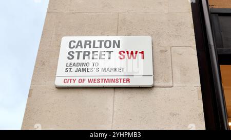 Carlton Street conduce al mercato di St. James, City of Westminster, London SW1 Foto Stock