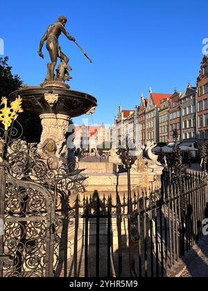 Danzica, Gda?sk, la fontana di Danzica Nettuno, le visite turistiche di Danzica, il punto di riferimento di Danzica, turismo di Danzica, Statua di Nettuno, città vecchia di Danzica, Danzica Polonia Foto Stock