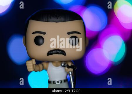 Leopoli, Ucraina - 12 novembre 2024: Londra, Regno Unito - 23 luglio 2023: Figura in vinile Funko POPO di Freddie Mercury (Regina) Foto Stock