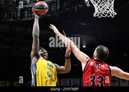 Berlino, Germania. 12 novembre 2024. Trevion Williams (ALBA Berlin, #50) GER, ALBA Berlin gegen EA7 Emporio Armani Milano, basket, EuroLeague, Saison 2024/2025, 9. Spieltag, 12.11.2024 foto: Eibner-Pressefoto/Ryan Sleiman credito: dpa/Alamy Live News Foto Stock