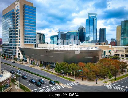 NASCAR Hall of Fame a Charlotte - veduta aerea - CHARLOTTE, NC - 27 OTTOBRE 2024 Foto Stock