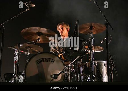 Manchester, Inghilterra, 12 novembre 2024. London Grammar si esibisce all'AO Arena di Manchester nel loro The Greatest Love Arena Tour 2024. Crediti: Izzy Clayton/Alamy Live News Foto Stock