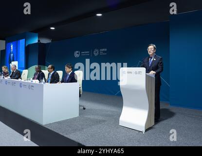 Baku, Azerbaigian. 12 novembre 2024. Il rappresentante speciale del presidente cinese Xi Jinping, Ding Xuexiang, anche membro del comitato permanente dell'Ufficio politico del Comitato centrale del Partito comunista cinese e vice Premier cinese, si rivolge a una riunione ad alto livello tenuta dalla Cina sui primi avvertimenti durante la 29a sessione della Conferenza delle parti alla Convenzione quadro delle Nazioni Unite sui cambiamenti climatici (COP29) a Baku, Azerbaigian, 12 novembre 2024. Crediti: Wang Ye/Xinhua/Alamy Live News Foto Stock