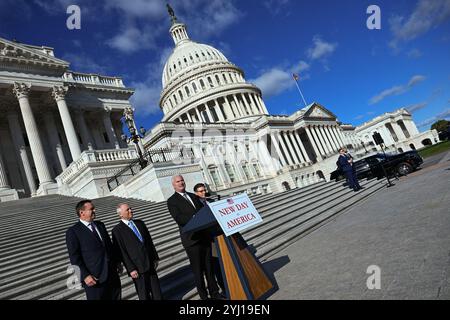 Washington, Stati Uniti. 12 novembre 2024. Il rappresentante degli Stati Uniti Tom Emmer (repubblicano del Minnesota) interviene in una conferenza stampa con altri leader del GOP sui gradini del fronte orientale del Campidoglio degli Stati Uniti a Washington, DC, USA martedì 12 novembre 2024. Foto di Annabelle Gordon/CNP/ABACAPRESS. COM credito: Abaca Press/Alamy Live News Foto Stock