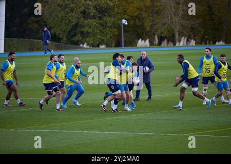 Marcoussis, Francia. 12 novembre 2024. Allenamento della squadra di rugby francese presso il centro nazionale di rugby Marcoussis (Essonne) per la partita contro la nuova Zelanda di sabato 16 novembre allo Stade de France, nell'ambito delle Autumn Nations Series 2024. Marcoussis National Rugby Center, Francia, il 12 novembre 2024. Foto di Jean Pierre Nguyen Van hai Barbier/ABACAPRESS. COM credito: Abaca Press/Alamy Live News Foto Stock