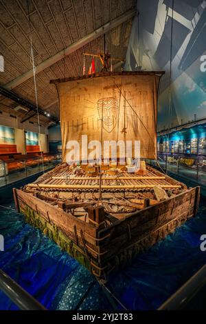 Oslo 20241112. Il museo Kon-Tiki di Oslo. La barca Kon Tiki. Foto: Lise Aaserud / NTB Foto Stock