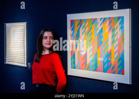 Londra, Regno Unito. 13 novembre 2024. Bridget Riley, C.H., stima 120.000 GBP - 180.000 GBP - Anteprima della collezione privata di Mary e Alan Hobart in vendita al Christie's, Londra. La vendita si svolgerà la sera del 19 novembre. Crediti: Guy Bell/Alamy Live News Foto Stock