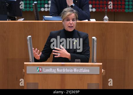 Duesseldorf, Germania. 13 novembre 2024. Mona Neubaur (Bündnis 90/Die Grünen), vice primo ministro della Renania settentrionale-Vestfalia, interviene alla sessione plenaria del parlamento statale della Renania settentrionale-Vestfalia. Crediti: David Young/dpa/Alamy Live News Foto Stock