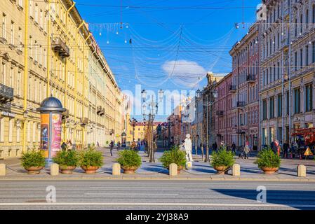 San Pietroburgo, Russia - 07 novembre 2019: Viale Nevsky. Viste urbane e storicamente belle della città di San Pietroburgo. Russia. Foto Stock