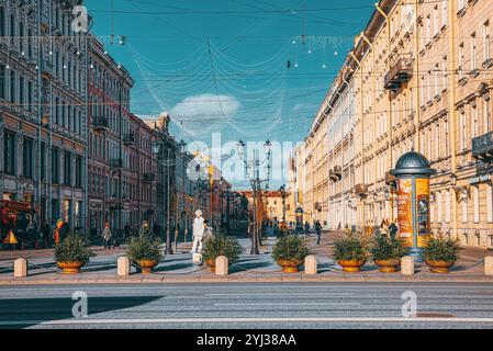 San Pietroburgo, Russia - 07 novembre 2019: Viale Nevsky. Viste urbane e storicamente belle della città di San Pietroburgo. Russia. Foto Stock