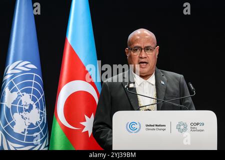 Baku, Azerbaigian. 13 novembre 2024. Feleti Penitala Teo, primo ministro di Tuvalu, parla durante la prima parte della conferenza ad alto livello del segmento delle Nazioni Unite sui cambiamenti climatici nella sala plenaria di Nizami durante la COP29, un evento tenuto dall'UNFCCC allo stadio olimpico di Baku. La COP29, in vigore dal novembre 11-22, si concentra sulla compensazione delle emissioni di carbonio e sui finanziamenti per la sostenibilità e la mitigazione. (Foto di Dominika Zarzycka/SOPA Images/Sipa USA) credito: SIPA USA/Alamy Live News Foto Stock