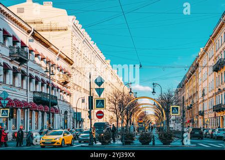 San Pietroburgo, Russia - 07 novembre 2019: Viale Nevsky. Viste urbane e storicamente belle della città di San Pietroburgo. Russia. Foto Stock