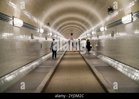 Alter Elbtunnel, Tunnel, città libera e anseatica di Amburgo, Germania Foto Stock