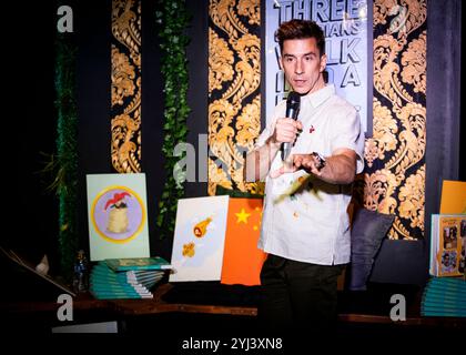 Russell Kane lettura libri e firma evento, Bar Up the Road, Southend © Clarissa Debenham (Film Free Photography) / Alamy Foto Stock