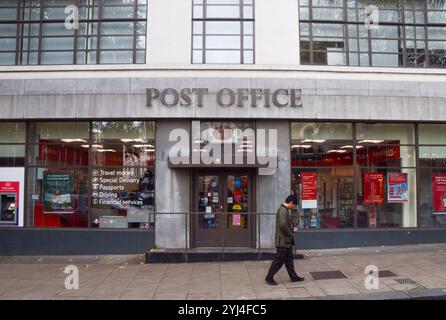 Londra, Regno Unito. 13 novembre 2024. Vista esterna della diramazione di Mount Pleasant quando l'ufficio postale annuncia che chiuderà 115 filiali. Crediti: Vuk Valcic/Alamy Live News Foto Stock