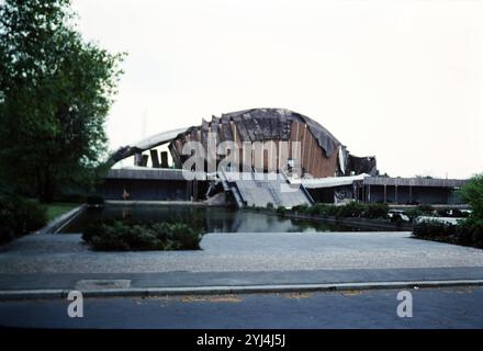 Berlin GER, 20240101, Aufnahme CA 1959, Berlin, Kongresshalle, Schwangere Auster *** Berlin GER, 20240101, registrazione CA 1959, Berlin, Congress Hall, Pregnant Oyster Foto Stock