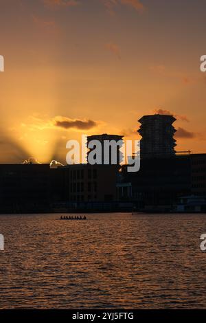 Copenhagen, Danimarca - Kaktus Towers edifici di appartamenti in GRANDE stile, al tramonto Foto Stock