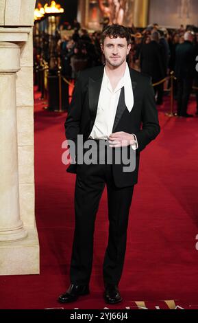 Paul Mescal partecipa alla Royal Film Performance e alla première mondiale di Gladiator II, in aiuto di The Film and TV Charity che quest'anno festeggia il suo 100° anniversario, presso Odeon Luxe Leicester Square, nel centro di Londra. Data foto: Mercoledì 13 novembre 2024. Foto Stock