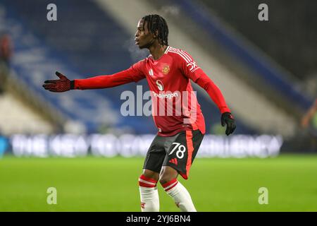 Huddersfield, Regno Unito. 12 novembre 2024. Victor Musa gesti durante la partita di stadio tra Huddersfield Town FC e Manchester United FC U21 Bristol Street Motors EFL Trophy Northern Group F al John Smith's Stadium, Huddersfield, Inghilterra, Regno Unito il 12 novembre 2024 Credit: Every Second Media/Alamy Live News Foto Stock