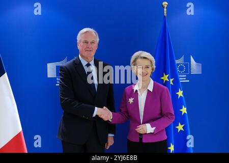 Bruxelles, Belgio. 13 novembre 2024. Il presidente della Commissione europea Ursula von der Leyen incontra il primo ministro francese Michel Barnier a Bruxelles, Belgio, il 13 novembre 2024. Crediti: ALEXANDROS MICHAILIDIS/Alamy Live News Foto Stock