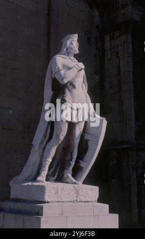 ALFONSO II EL CASTO - 1942. Autore: HEVIA VICTOR. UBICAZIONE: JARDINES DE LOS REYES CAUDILLOS. Oviedo. ASTURIE. SPAGNA. Foto Stock