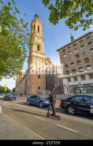 Scena urbana nel centro della città. Saragozza, Spagna Foto Stock