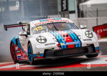 Adelaide, Australia del Sud, Australia. 14 novembre 2024. Il pilota di SP Tools Pro-AM SAM SHAHIN (13) ha guidato la vettura Bend Motorsport Park Porsche 992 GT3 Cup giovedì alla prova VAILO Adelaide 500 2024 del campionato Repco Supercars sul circuito di Adelaide Street il 14 novembre 2024 ad Adelaide, Adelaide. (Credit Image: © James Forrester/ZUMA Press Wire) SOLO PER USO EDITORIALE! Non per USO commerciale!/Alamy Live News/Alamy Live News Foto Stock