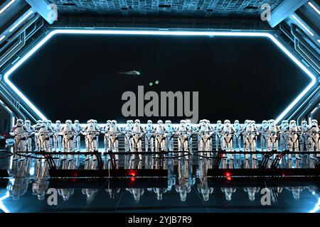 Formazione Stormtrooper su Star Destroyer Bridge - Star Wars Experience Foto Stock