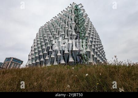Londra, Regno Unito. 9 novembre 2024. L'ambasciata degli Stati Uniti a Nine Elms è raffigurata dall'esterno. L'edificio è stato progettato dagli architetti di Philadelphia Kiera Foto Stock