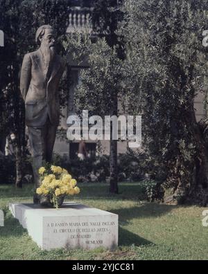 MONUMENTO A RAMON VALLE INCLAN. AUTORE: VICTORIO MACHO ROGADO. Posizione: ESTERNO. MADRID. SPAGNA. RAMON MARIA DEL VALLE INCLAN (1866-1936). Foto Stock