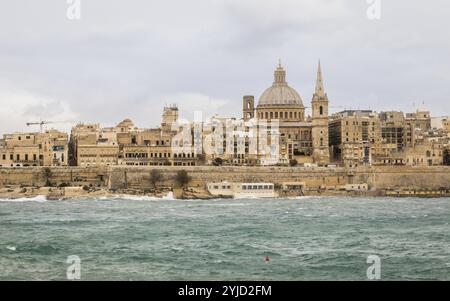 La Valletta è stata costruita su una penisola nella parte centro-orientale di Malta e ha una popolazione di poco più di 6000 persone. La Valletta prende il nome dal Foto Stock