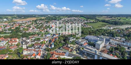 Die oberbayerische Kreisstadt Pfaffenhofen an der ILM von oben Blick auf Pfaffenhofen an der ILM im Hopfenland Hallertau in Bay *** l'alta Baviera Foto Stock