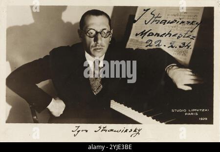 Igor Stravinsky, Parigi. Museo: COLLEZIONE PRIVATA. Autore: Boris Lipnitzki. Copyright: Questa opera non è di dominio pubblico. È responsabilità dell'utente ottenere tutte le autorizzazioni di terze parti necessarie dal gestore del copyright nel proprio paese prima della pubblicazione. Foto Stock