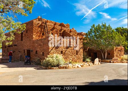 Hopi House vende arte e artigianato dei nativi americani; Parco Nazionale del Grand Canyon; Arizona: Stati Uniti Foto Stock