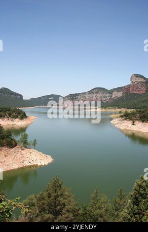 Spagna. Catalogna. Sau Reservoir, situato sul fiume ter. Foto Stock