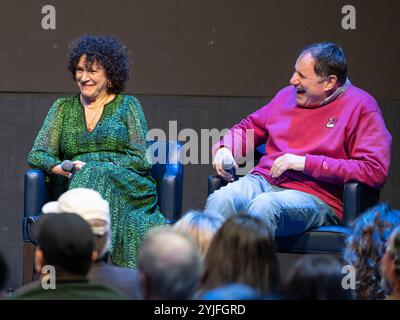 Susie Essman e Richard Kind partecipano a Still Screaming: Celebrating the Career and Comedy of Gilbert Gottfried all'Hard Rock di New York, New York il 13 novembre 2024. (Foto di David Warren /Sipa? USA) credito: SIPA USA/Alamy Live News Foto Stock