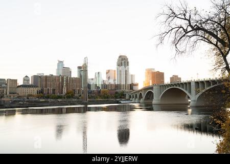 Skyline di Minneapolis al Golden Hour Foto Stock